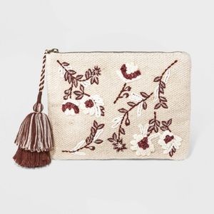 NWT - Universal Thread Floral Clutch